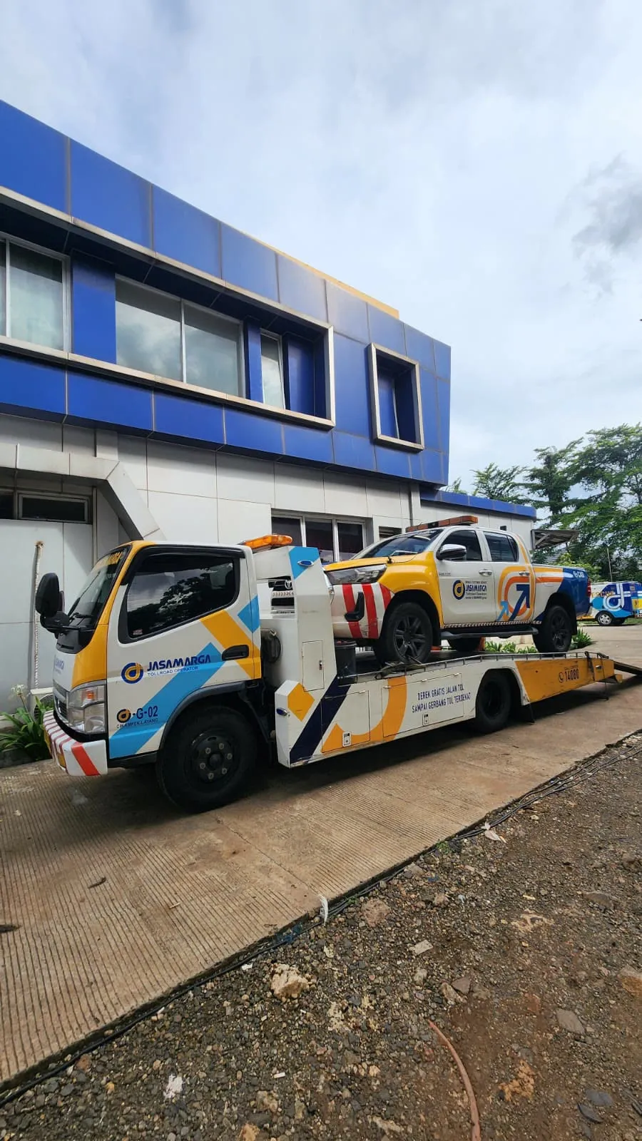 Truk Towing 10 Ton